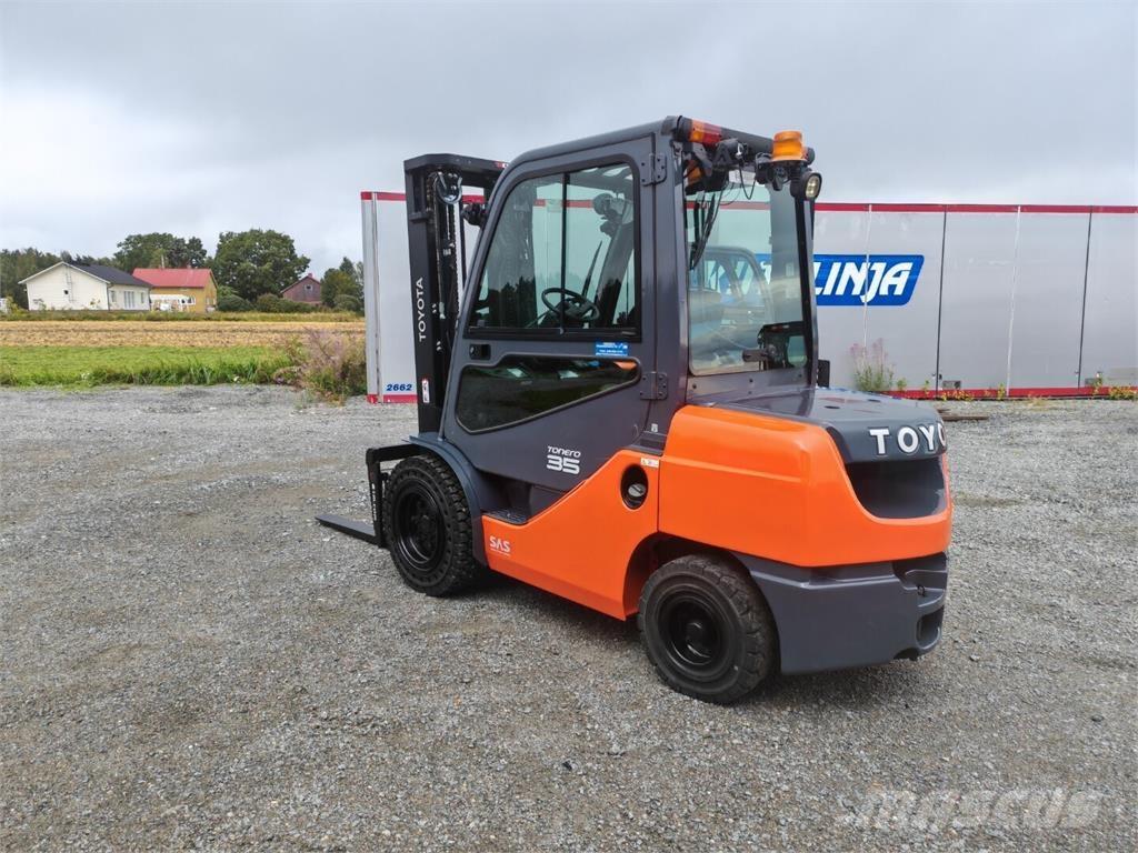 Toyota 02-8FDJF35 Dieselové vozíky