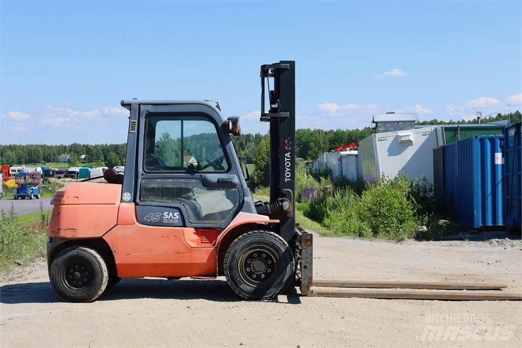 Toyota 7FD40 Dieselové vozíky
