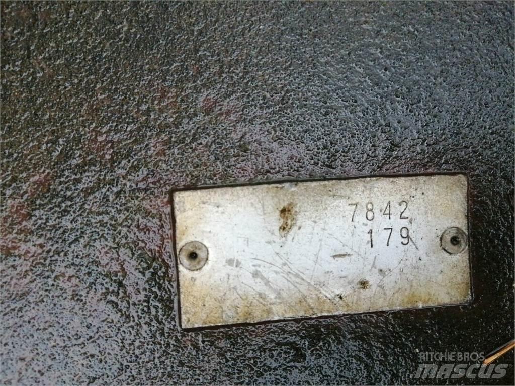 Tukkikoura Ostatní komponenty