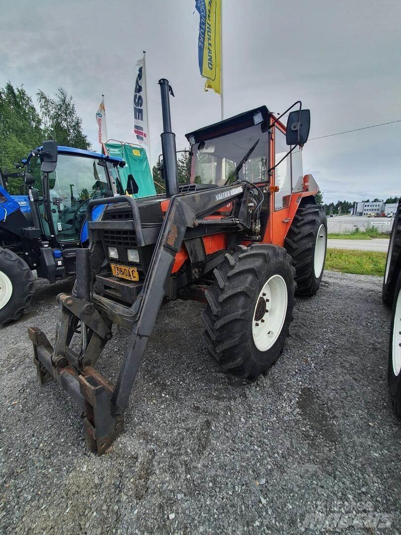 Valmet 605-4 EK Traktory