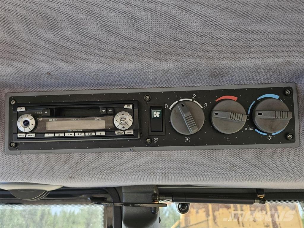 Valtra 6400 Traktory