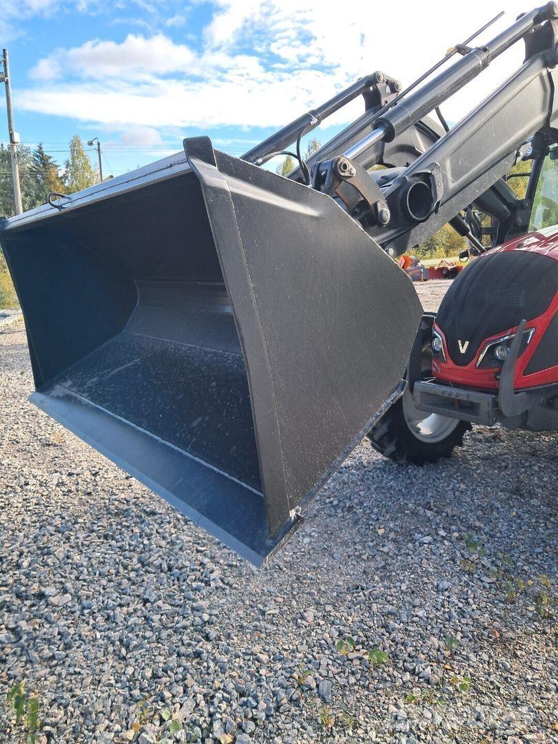 Valtra A94 hitec Traktory