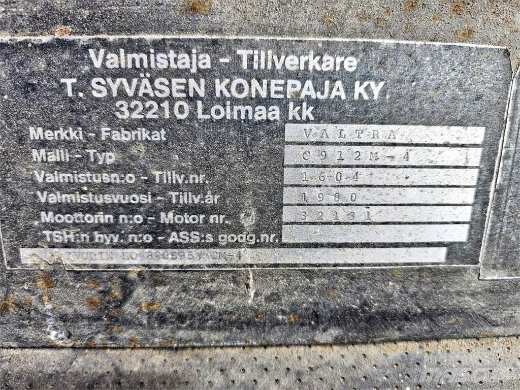 Valtra C 912M-4 Rýpadlo-nakladače