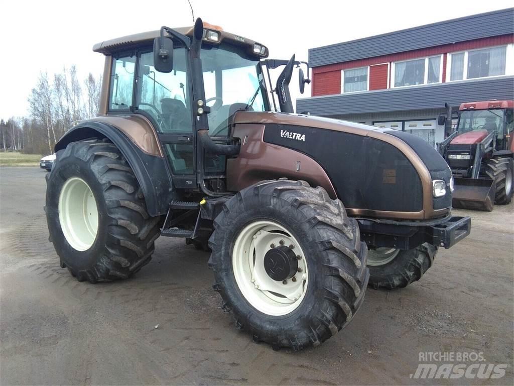 Valtra T 170 Traktory