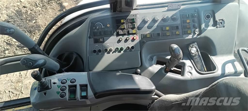 Valtra T 180 Traktory