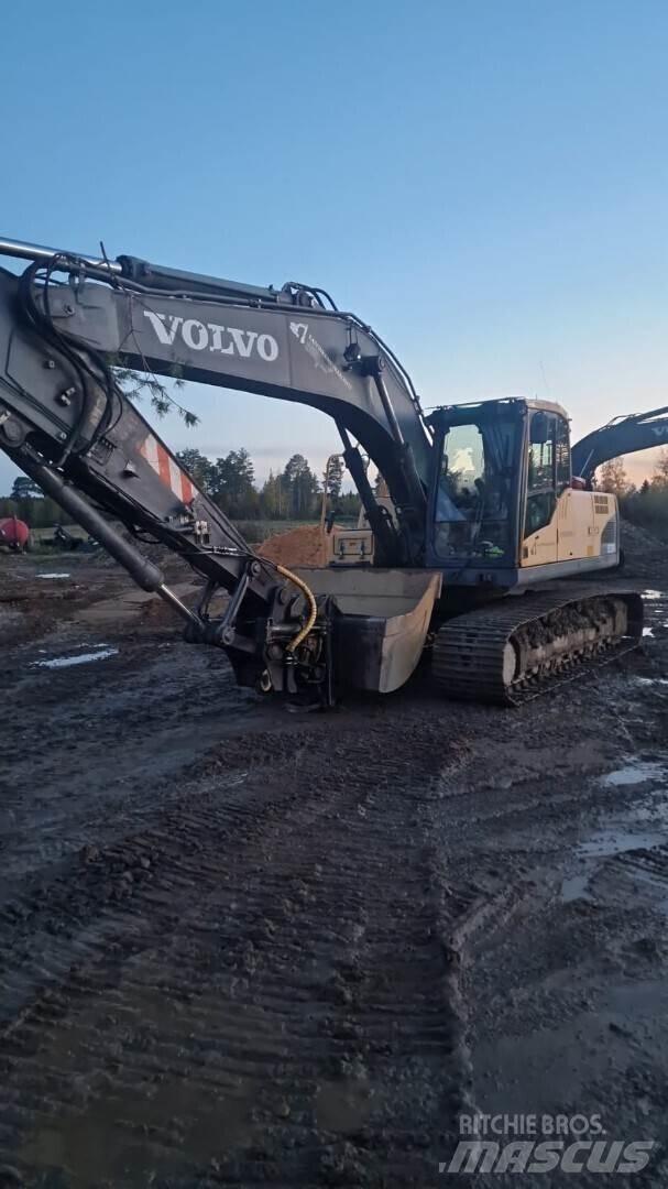 Volvo 210c Pásová rýpadla