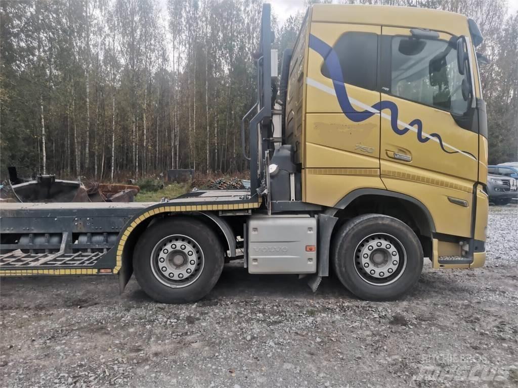 Volvo 750 Nákladní vozy na přepravu automobilů