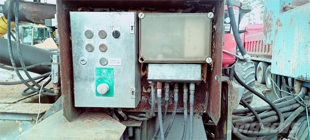 Volvo BM DR 860 Vertikální sloupové výtahy
