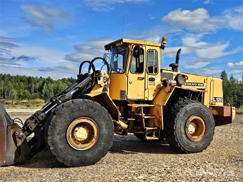 Volvo BM L120 Kolové nakladače