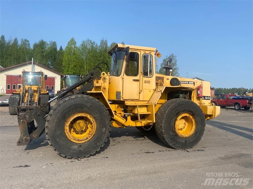 Volvo BM L90 Kolové nakladače