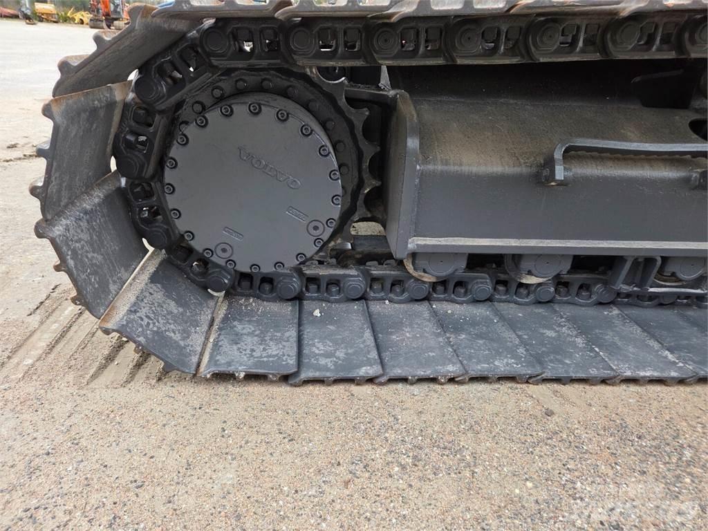 Volvo EC210CL Pásová rýpadla