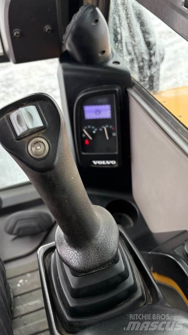 Volvo ECR88D Midi rýpadla 7t - 12t
