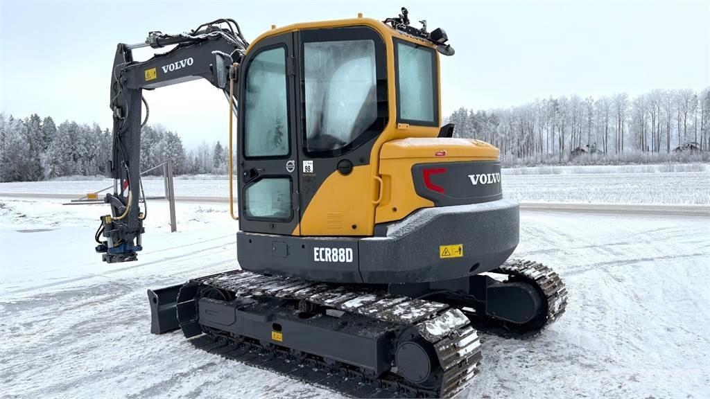 Volvo ECR88D Midi rýpadla 7t - 12t