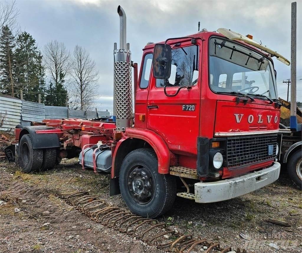 Volvo F720 Hákový nosič kontejnerů
