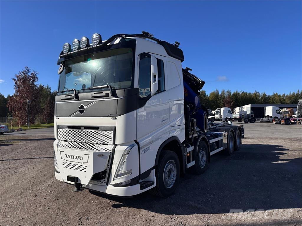 Volvo FH13 8x4 Nakládací jeřáby