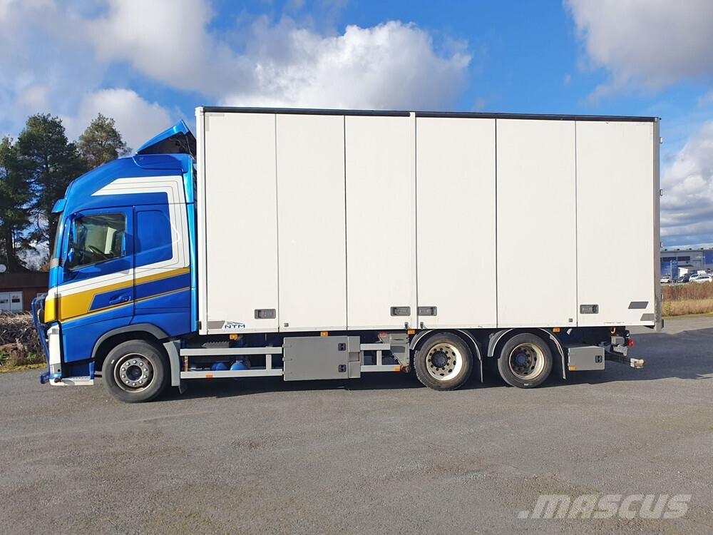 Volvo FH16 6x2 -17 Skříňová nástavba