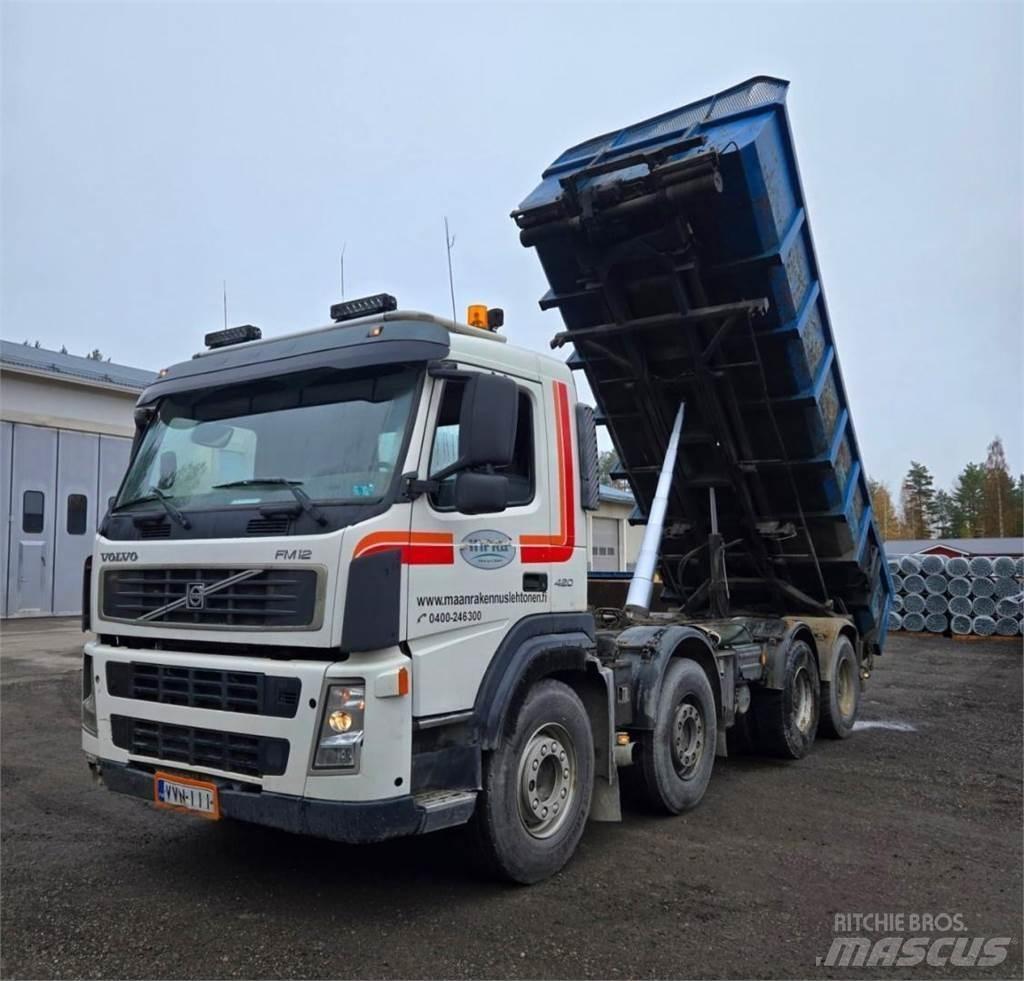 Volvo FM12 8X4 Hákový nosič kontejnerů