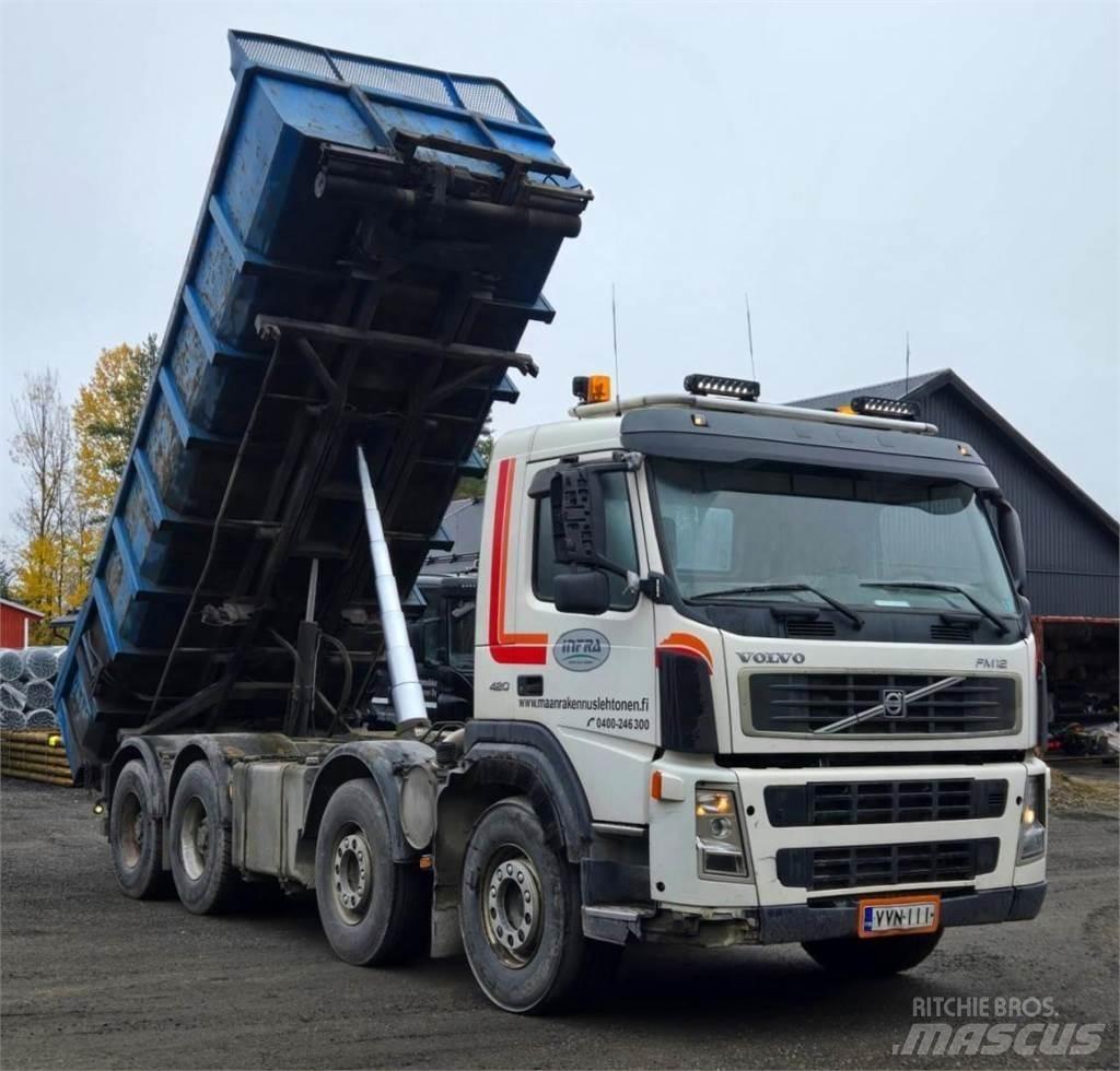 Volvo FM12 8X4 Hákový nosič kontejnerů