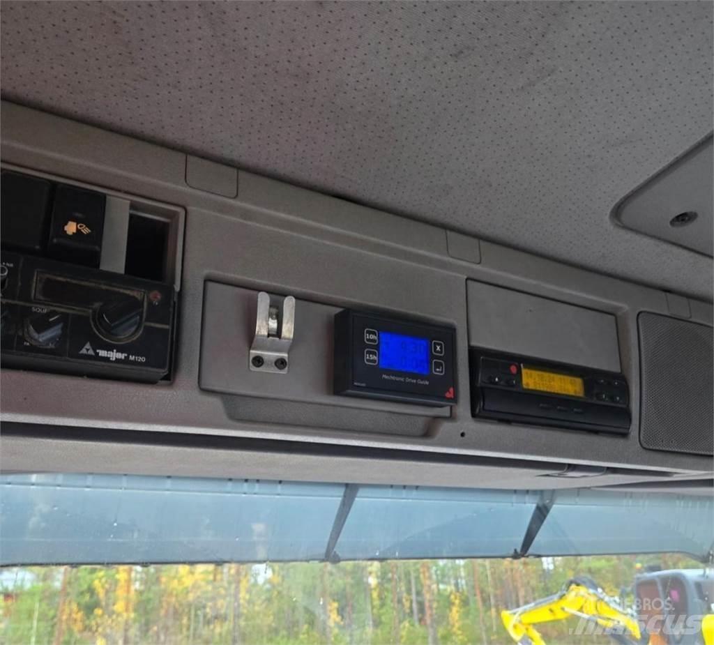 Volvo FM12 8X4 Hákový nosič kontejnerů