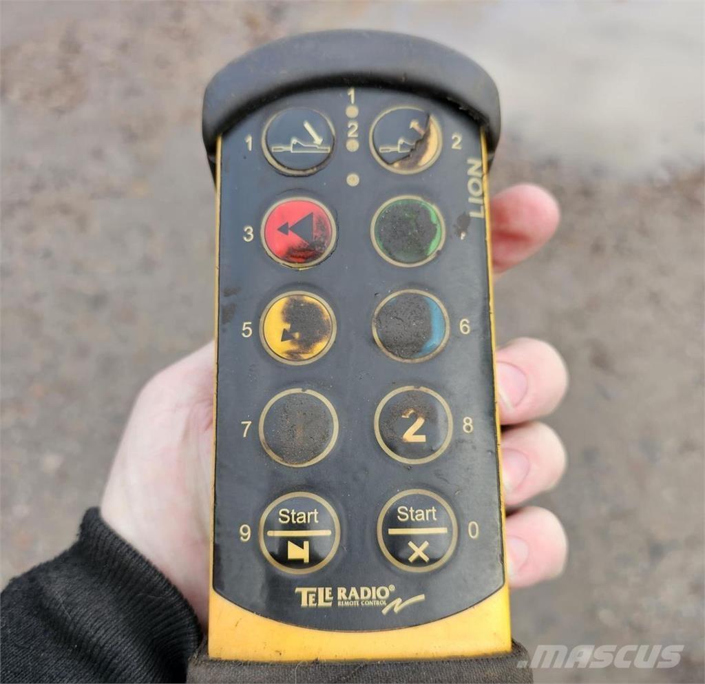 Volvo FM7 4X2 Nákladní vozy na přepravu automobilů