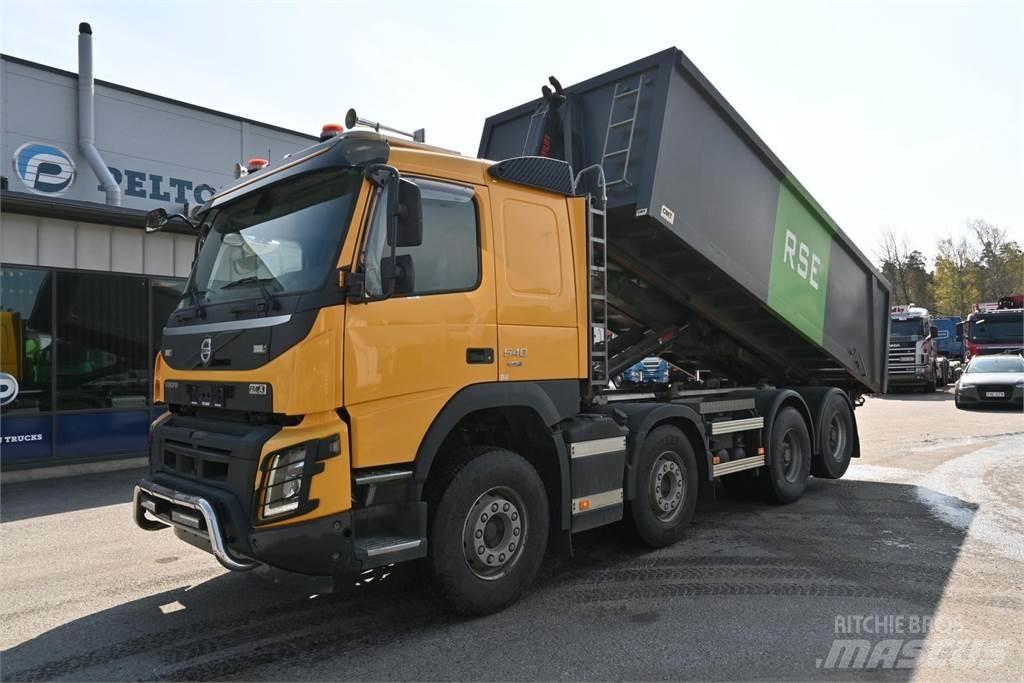 Volvo FMX540 8x4 Hákový nosič kontejnerů