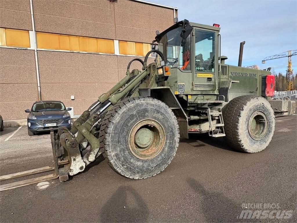 Volvo L 120 B Kolové nakladače
