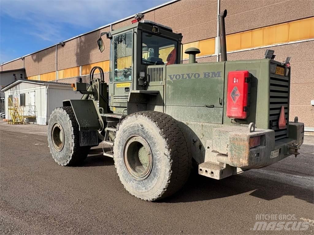 Volvo L 120 B Kolové nakladače