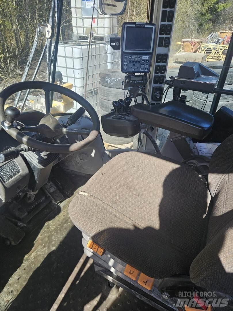 Volvo L 120G Kolové nakladače