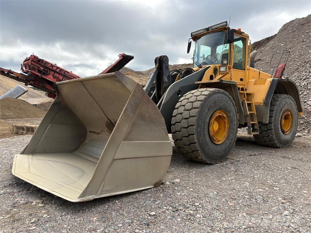Volvo L 220 E Kolové nakladače