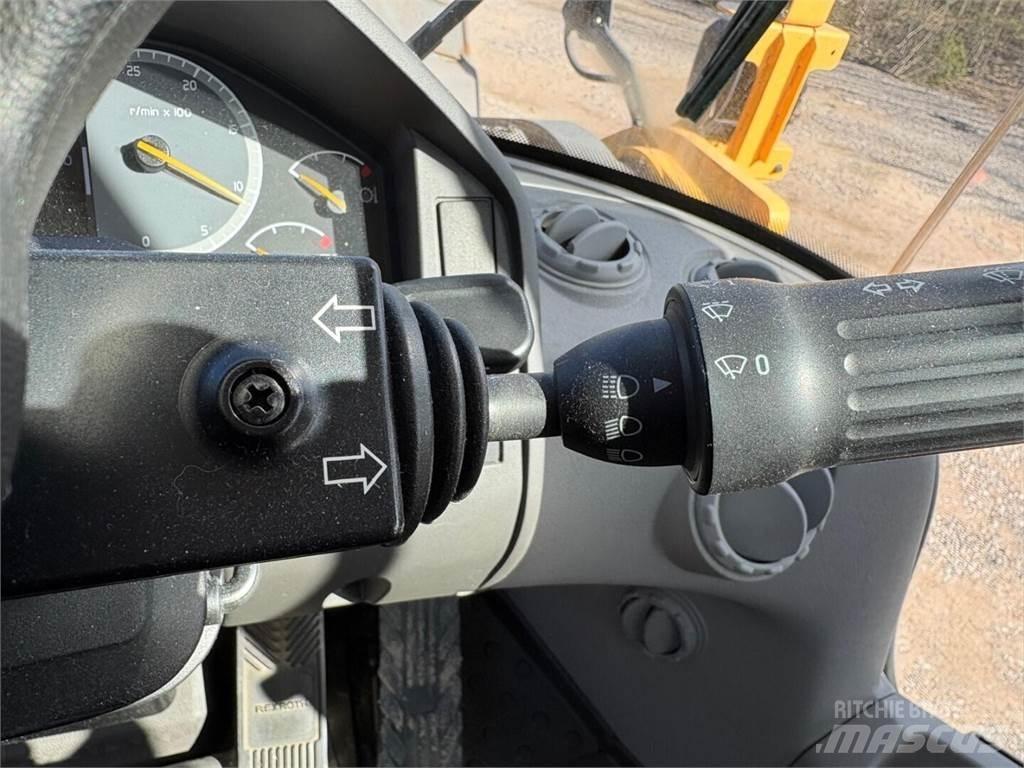 Volvo L 220 H Kolové nakladače