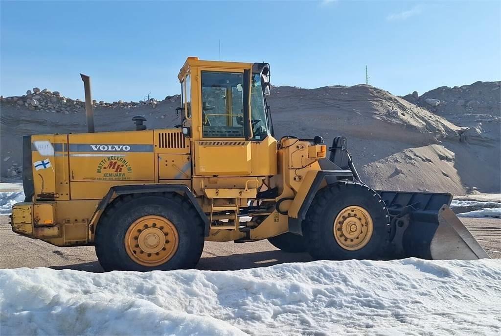 Volvo L 90 C Kolové nakladače