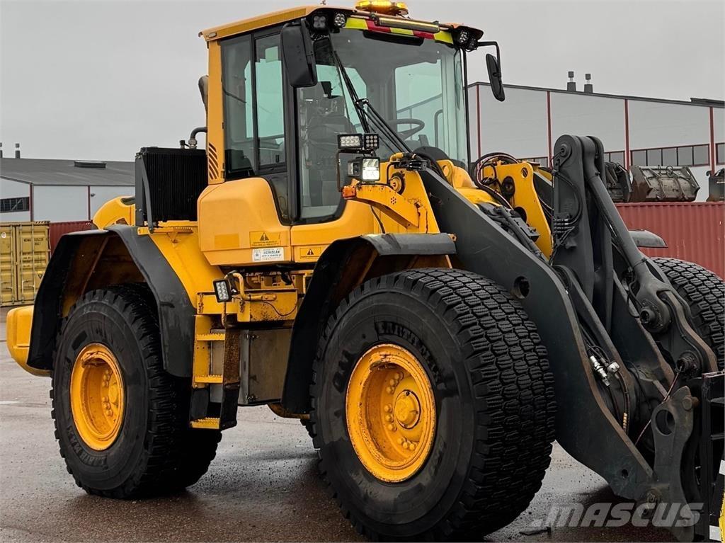 Volvo L120F Kolové nakladače