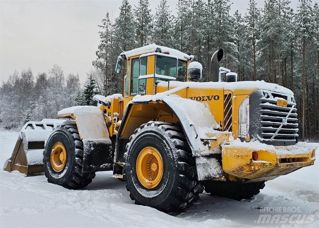 Volvo L220E Kolové nakladače
