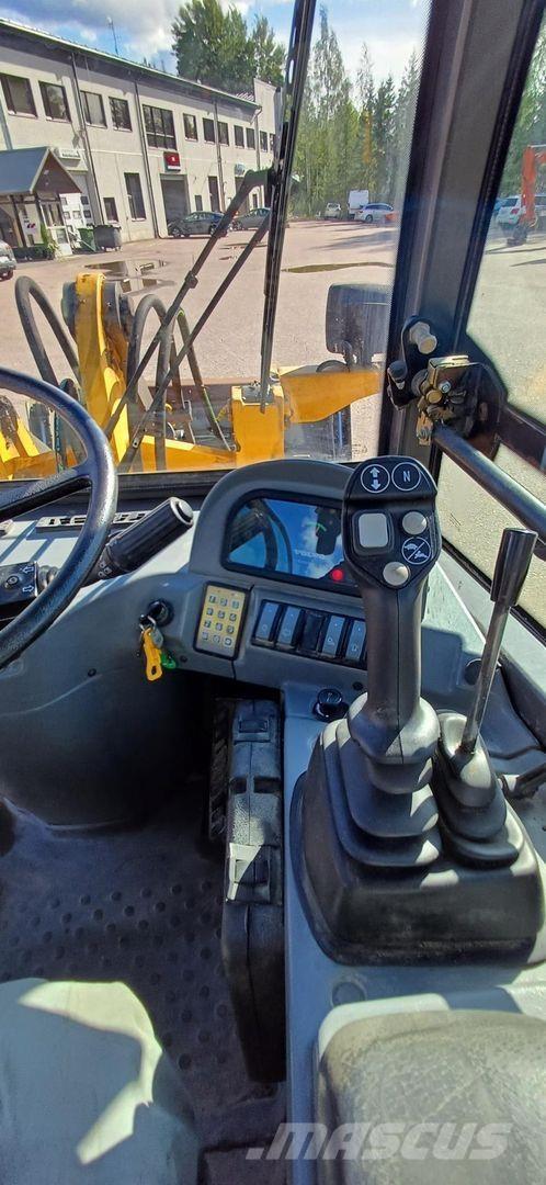 Volvo L25B-P Kolové nakladače