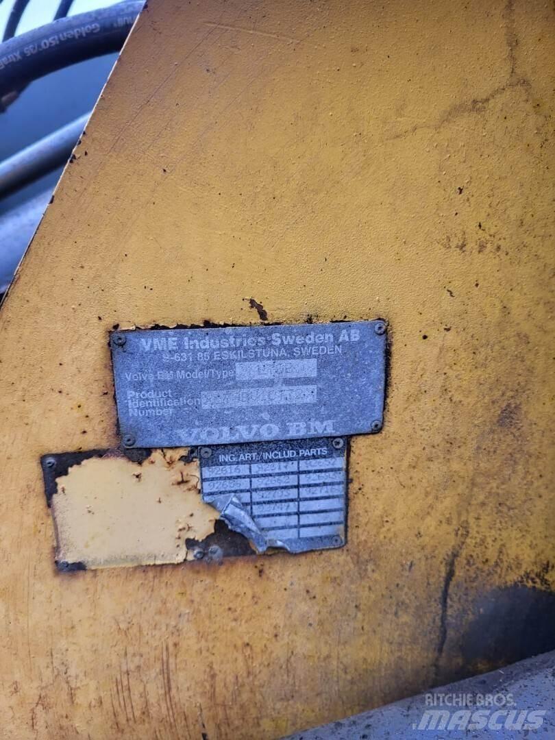 Volvo L70B Kolové nakladače