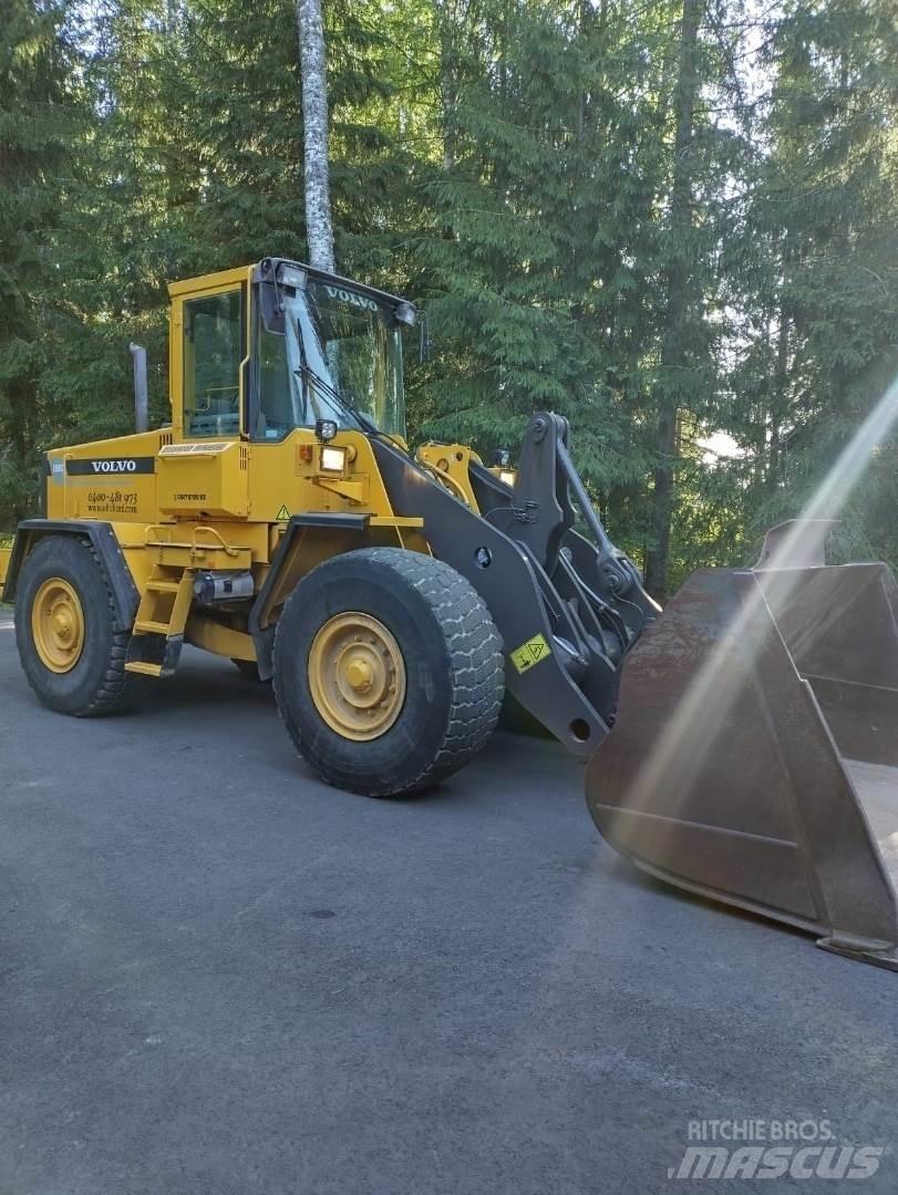 Volvo L90C Kolové nakladače