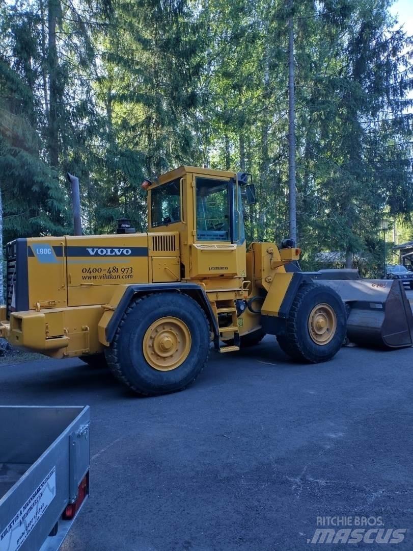 Volvo L90C Kolové nakladače