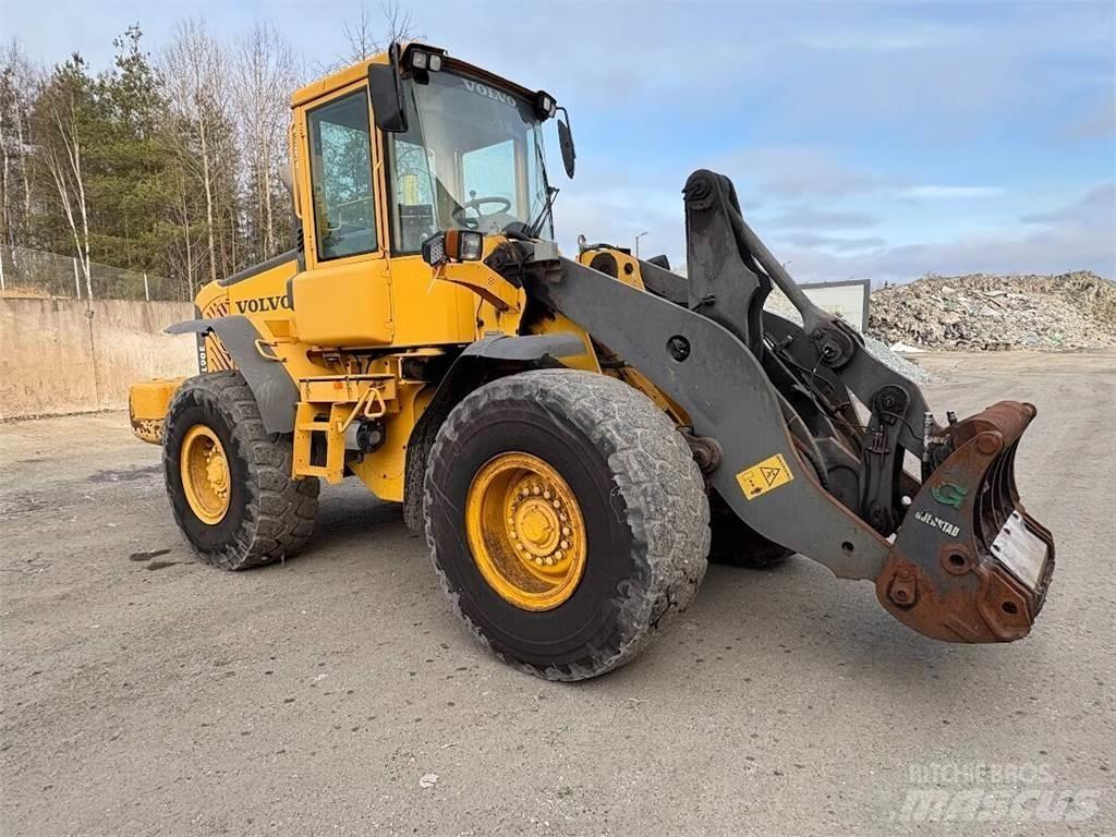 Volvo L90E Kolové nakladače