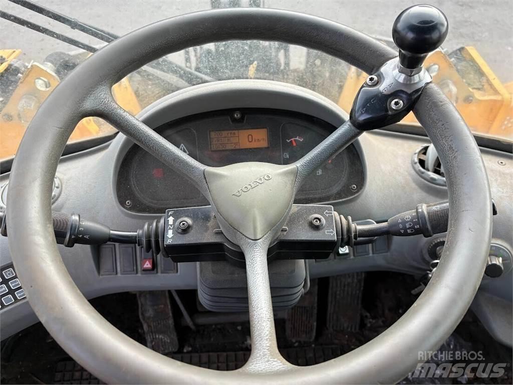 Volvo L90E Kolové nakladače