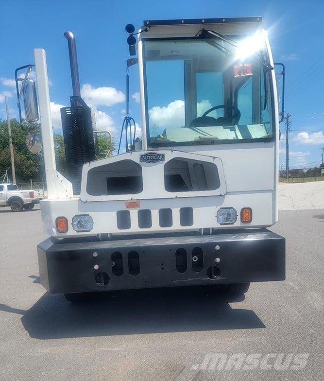 Autocar XSPOTTER Terminálový tahač