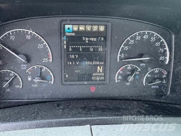 Freightliner CASCADIA 116 Tahače