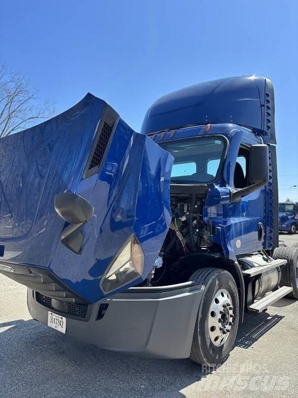 Freightliner CASCADIA 116 Tahače
