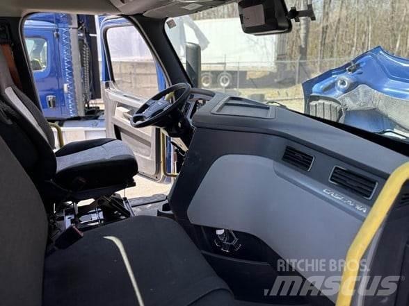 Freightliner CASCADIA 116 Tahače