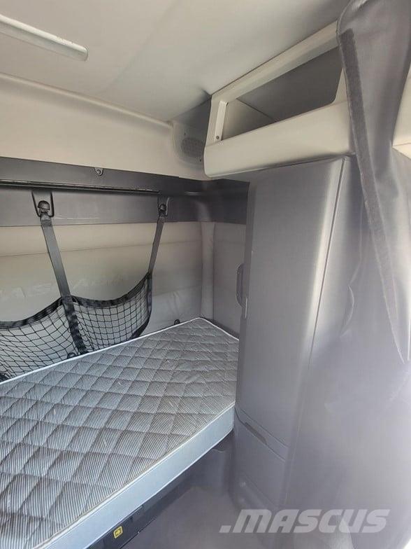 Freightliner CASCADIA 116 Tahače