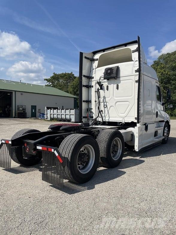 Freightliner CASCADIA 116 Tahače
