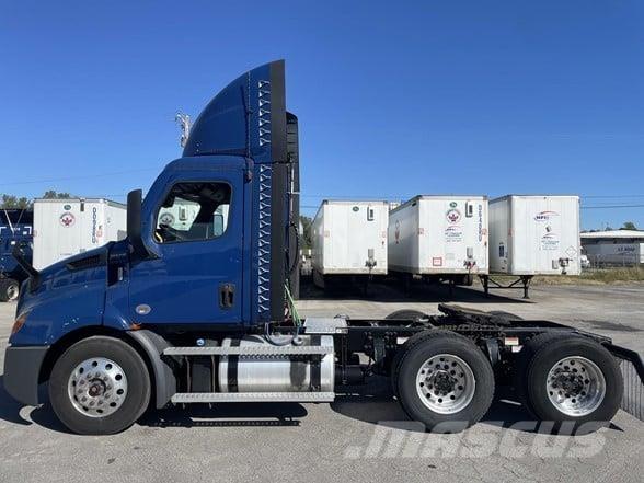 Freightliner CASCADIA 116 Tahače