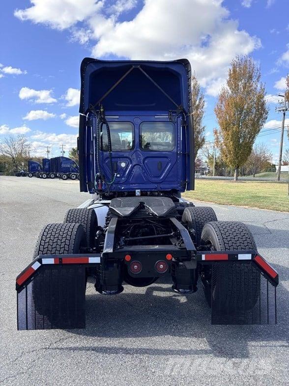 Freightliner CASCADIA 116 Tahače