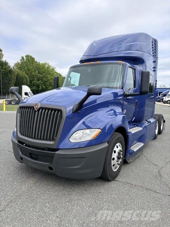 International LT Tahače