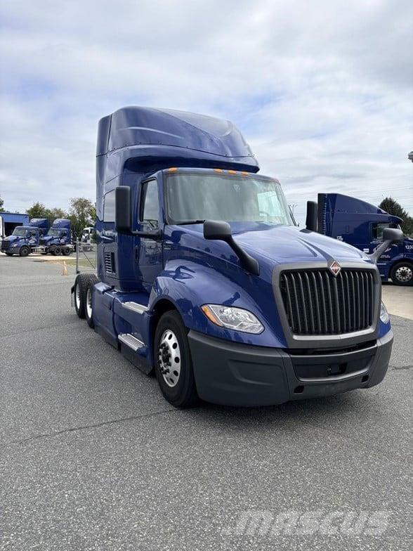 International LT Tahače