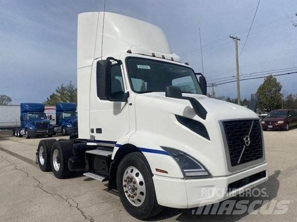 Volvo VNL64T300 Tahače